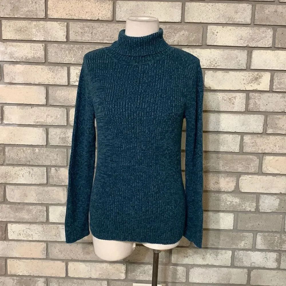3for$20 sweater small